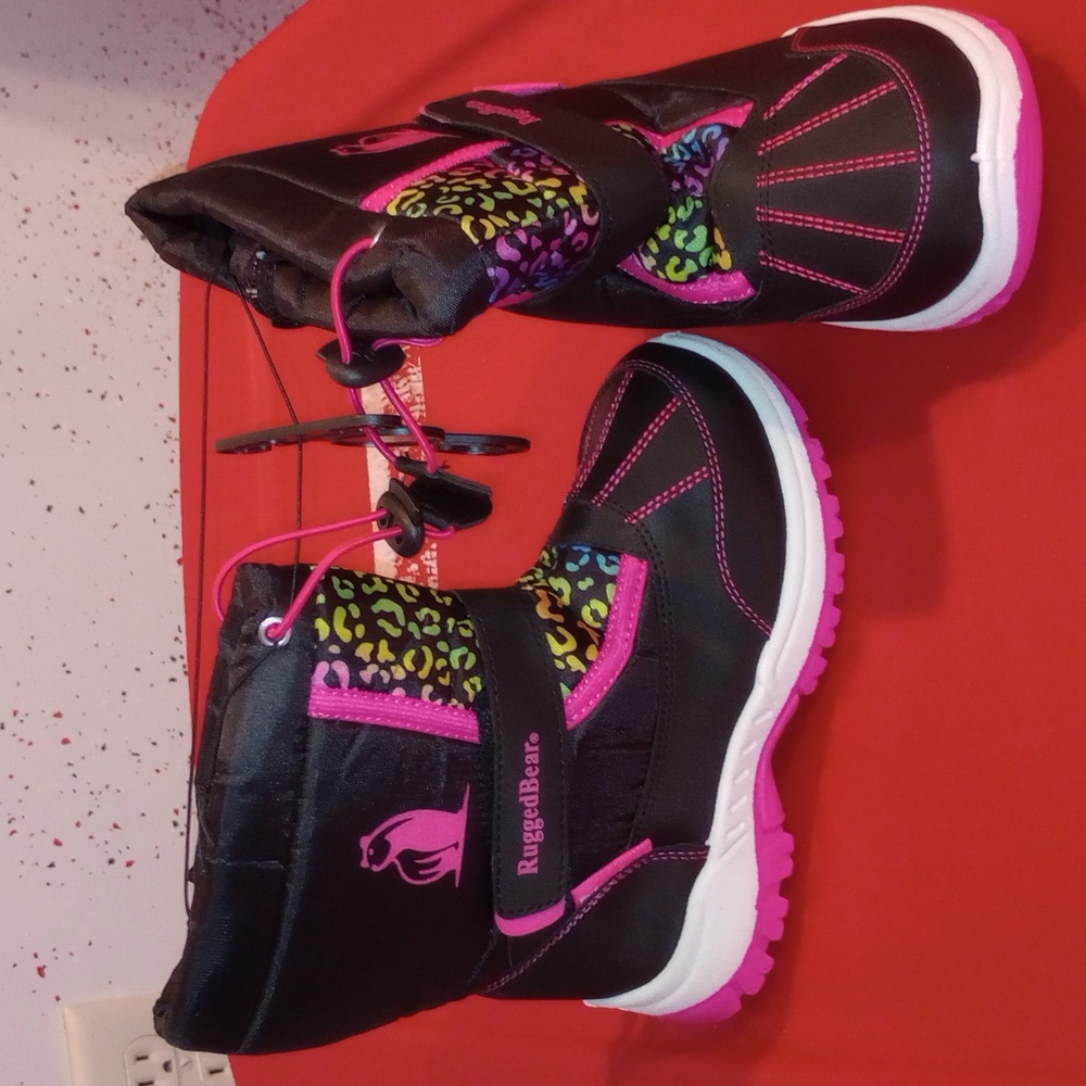 RuggedBear snow boots